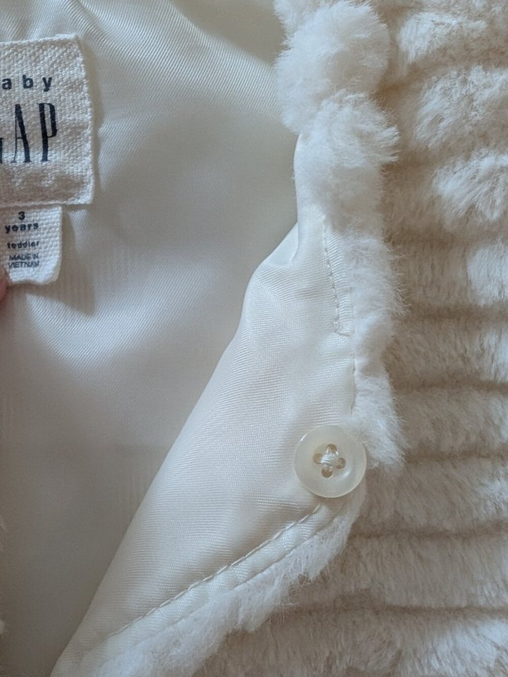 Baby Gap white channeled faux fur cropped jacket - Size 3T